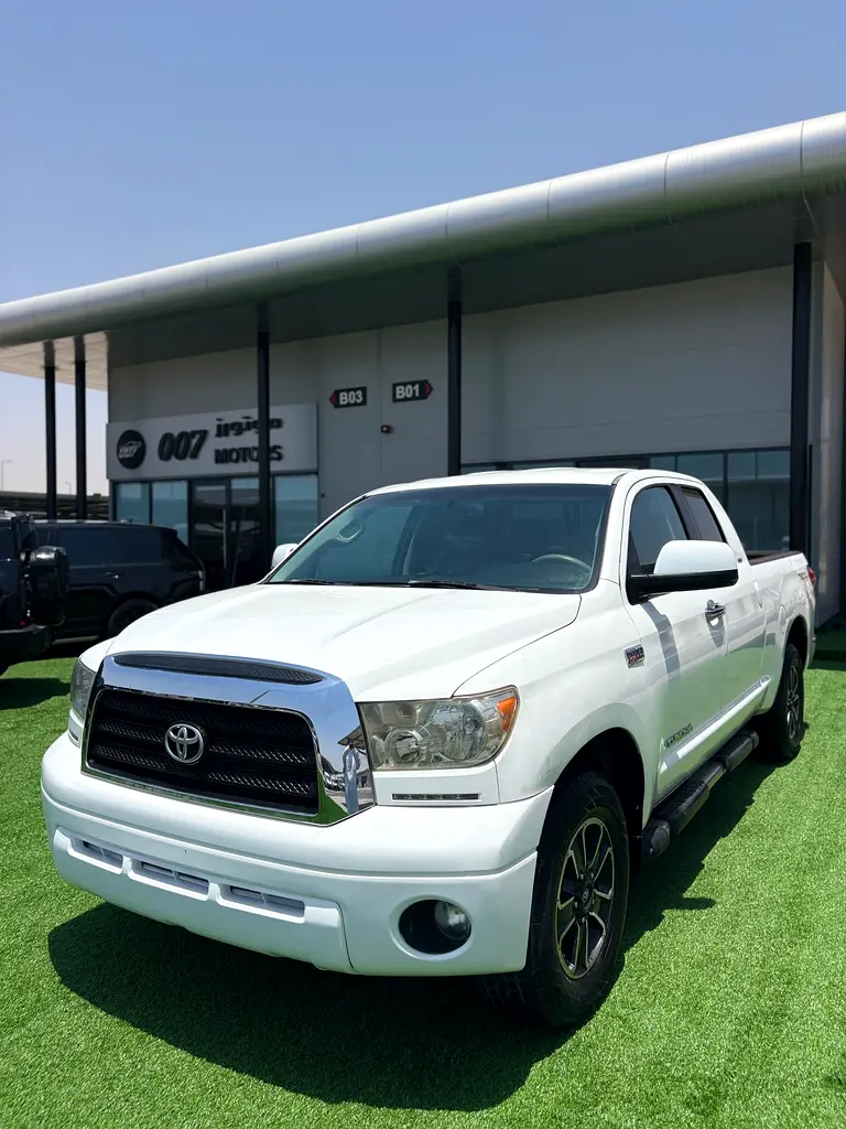 Toyota Tundra 2009 — photo 1 of 18