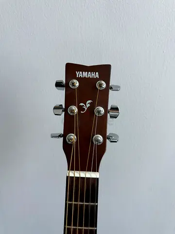 Yamaha acoustic guitar - good condition