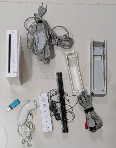 Modded Nintendo Wii console with 128 Gb flash USB full of games