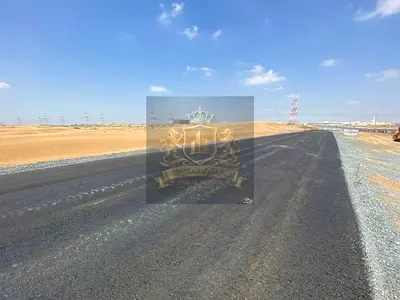 للبيع فى الشارقة   مشروع مزيرعة الرحمانية تجارى  قطعة ارض تجارى سكنى مساحة 5591 قدم موقع مميز جدا صوب مطار الشارقة