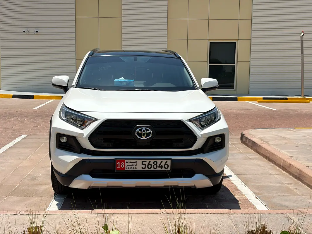 Toyota Rav 4 2022 — photo 1 of 11