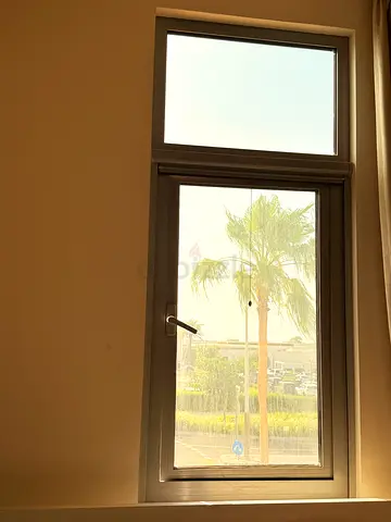 Aluminum window