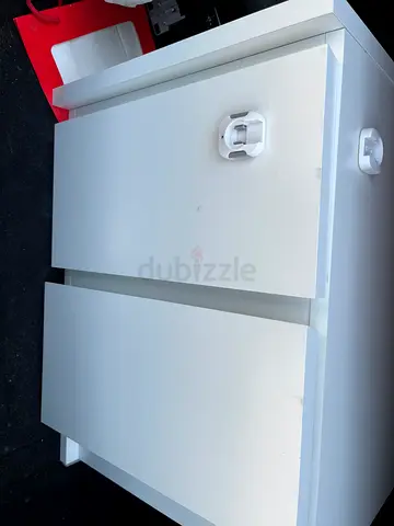 Bed side table