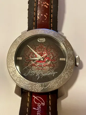 Mens oversized vintage-style wristwatch with leather strap