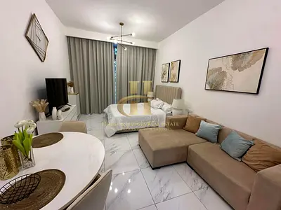 Luxury | Furnished | Close To Park | Vacant