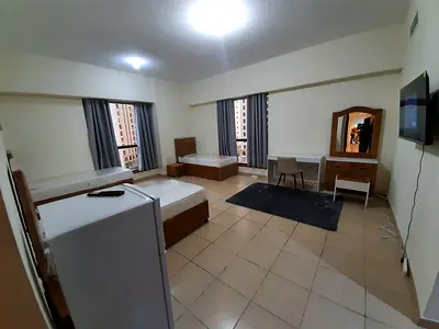Bed Space in Master Room | Near JBR 1 Tram | Males Only