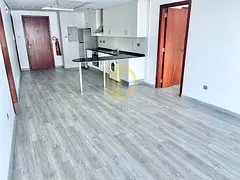 Upgraded I |High Floor | Lake view | Near Metro