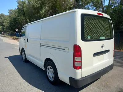 2016 Toyota HIACE — фото 3