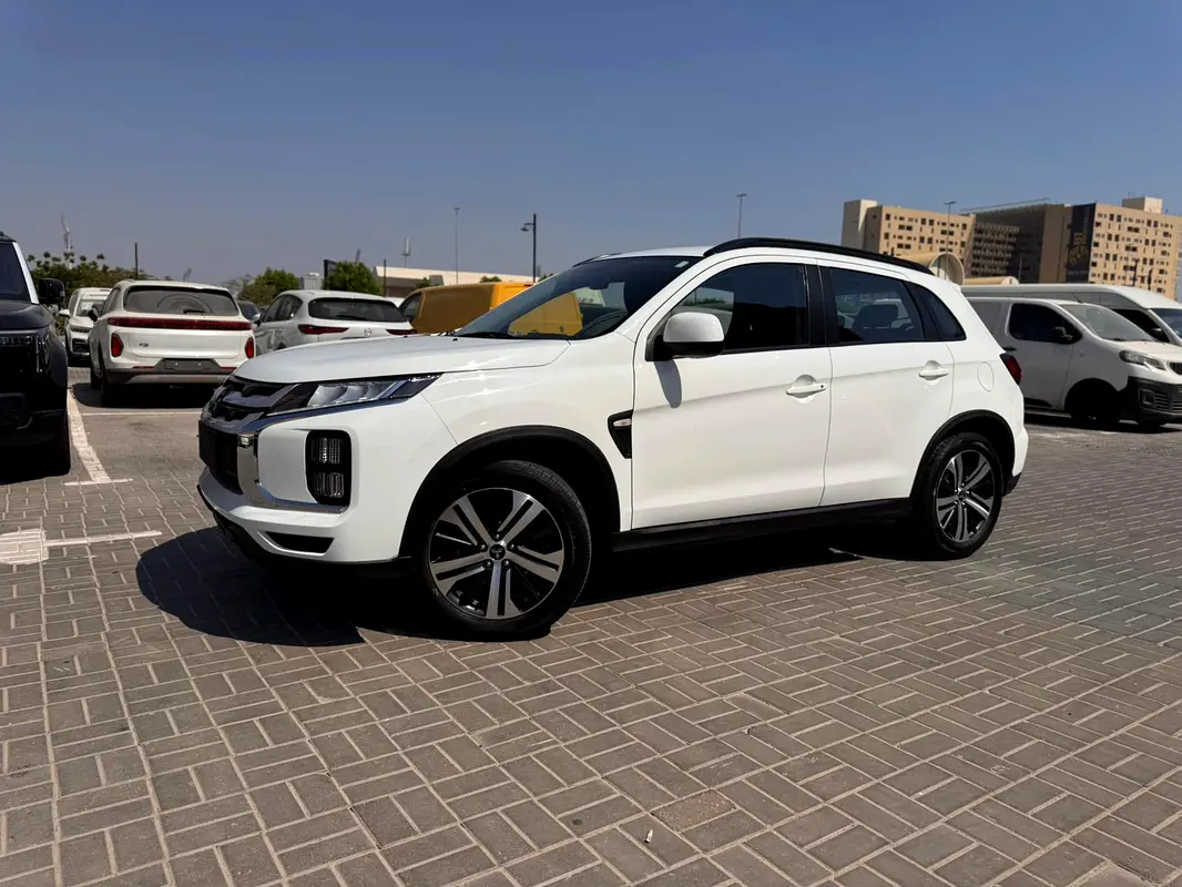 Mitsubishi ASX 2024 — photo 1 of 18