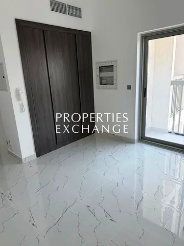 HIGH- FLOOR STUDIO | MOTIVATED SELLER | OPEN VIEW | RESALE