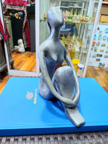 Abstract Modern Sitting Figurine - Resin Sculpture 23cm