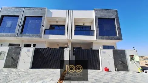 فرصة تملك استثنائية | تاون هاوس فاخر 5 غرف | جاهز للسكن | شامل رسوم التسجيل