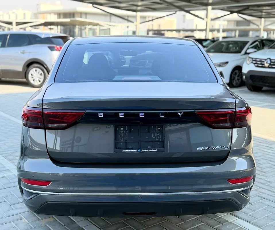 Geely Emgrand 2024