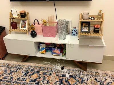 Tv unit