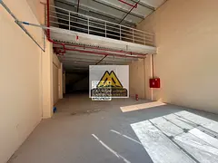 Commercial warehouse with a mezzanine and exceptional space, ideal for companies, warehouses, and op