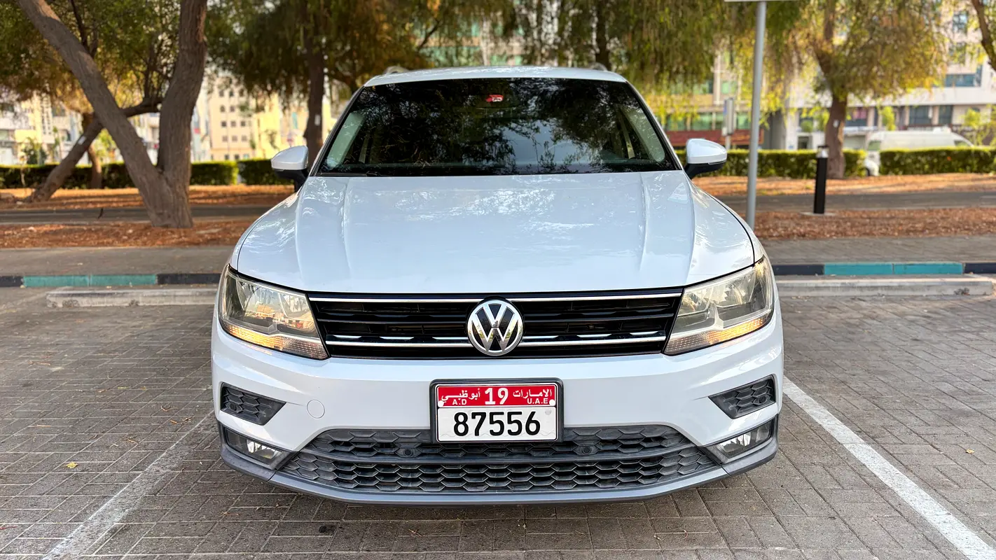 Volkswagen Tiguan 2018 — photo 1 of 16