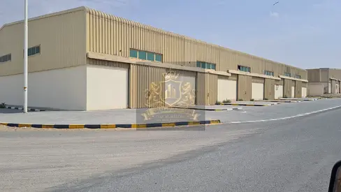 For sale in Sharjah, Al Sajaa Al Qadeem area, a warehouse Area 26,700 feet, corner on two streets