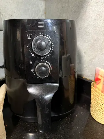 Black Electric Air Fryer (Compact, Used)