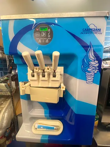 Carpigiani Soft Serve Ice Cream Machine - Double Flavor + 1 Mix