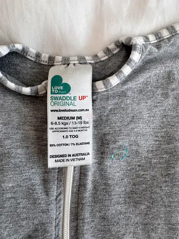 Love to dream. Size M (0-6 months) Grey zip-up baby sleep sack / swaddle bag 1.0 tog 6-8.5kg