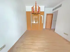 Like New Spacious 2bhk Apartment With Balcony and parking