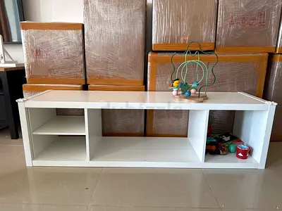 IKEA KALLAX 4-Shelf Unit - White, Good Condition