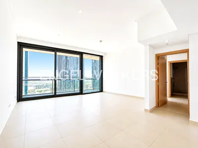 Bright & Spacious | Unfurnished | Sea View