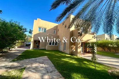 Vacant July | High Ceilings | Corner Plot