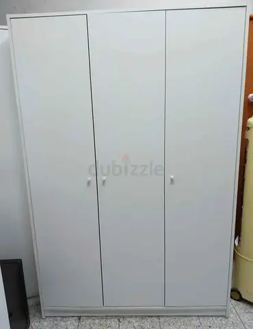 Ikea cupboard 3door