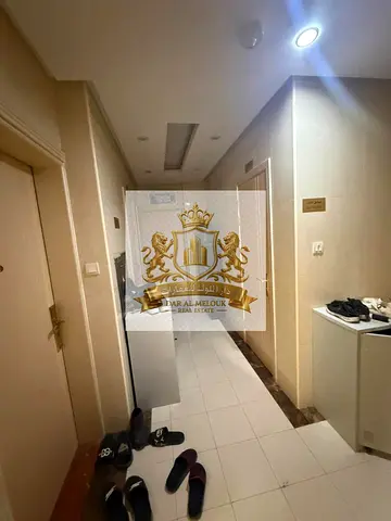 للبيع فى الشارقة   منطقة مويلح التجارية   بناية موقع مميز جداً   تملك مواطنين ودول مجلس التعاون الخليجي