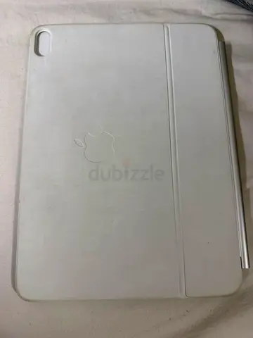 MacBook iPad Air 5th generation with magic keyboard