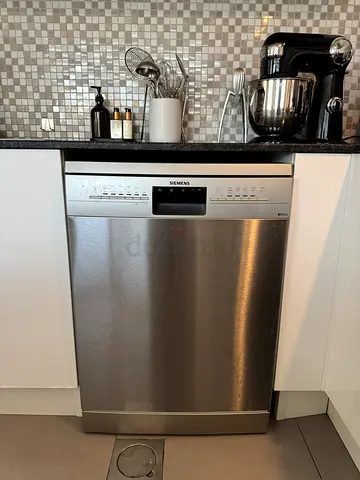 Siemens iQ300 Dishwasher SN236I10NM – Excellent Condition