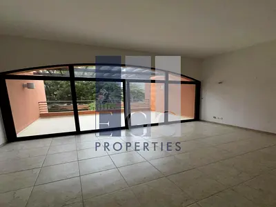 Luxurious 5 Bedroom With Garden | Community View
