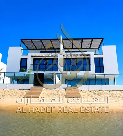 إطلالة بحرية مباشرة وحياة فاخرة في واحدة من أجمل الوجهات السكنية