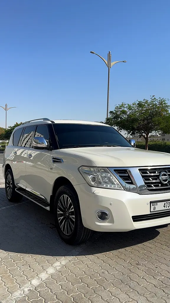 Nissan Patrol 2016 — photo 1 of 11