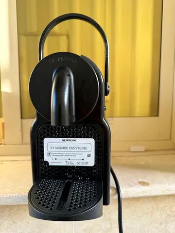 Nespresso Coffee Machine – Good Condition – Ready to Use