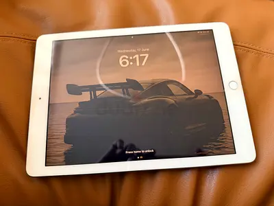Apple  IPad 5th generation 32 GB wifi in great condition
