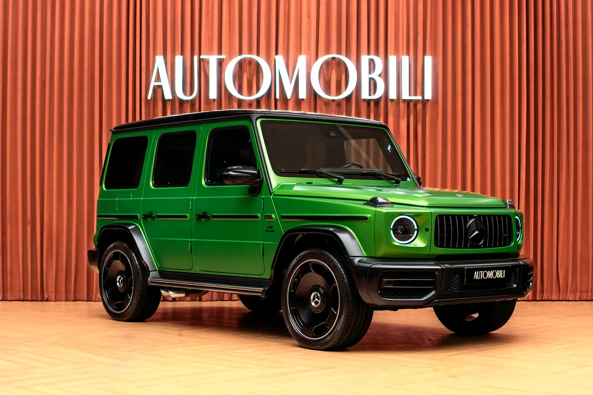 Mercedes-Benz G-Class 2023 — photo 1 of 20