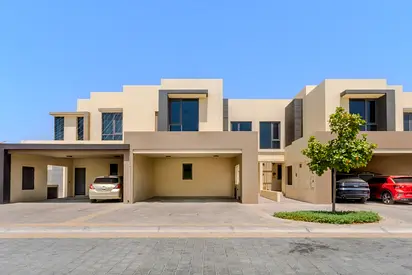 Landscaped Garden | Vacant | Prime Family Location