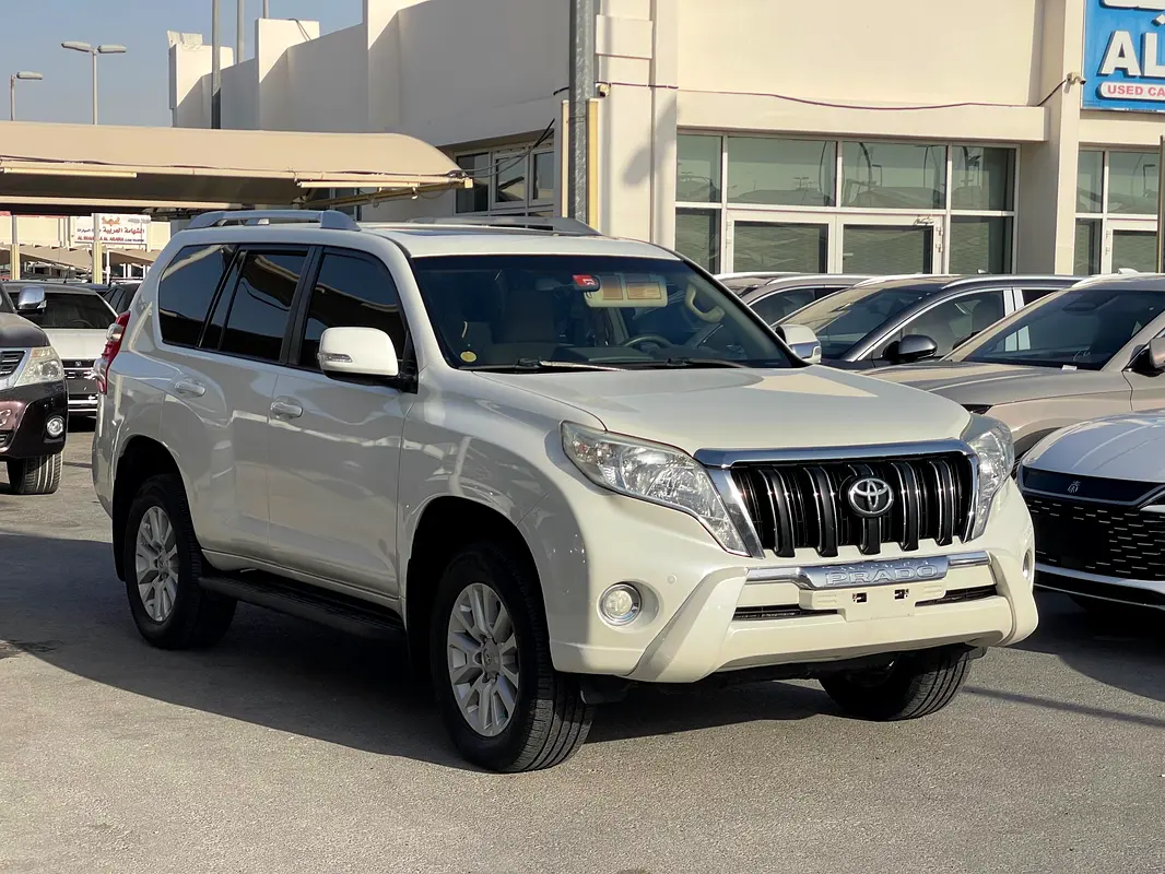 Toyota Prado 2016 — photo 1 of 14