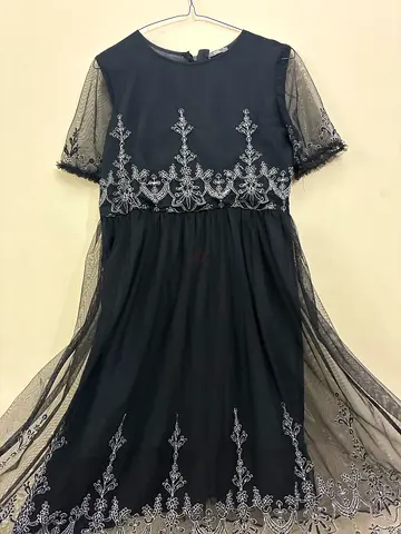 Black embroidered lace evening dress, size 11-12 size