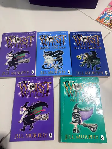 Collection of 5 Worst Witch Childrens Books by Jill Murphy - excellent Condition