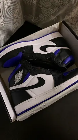 Air Jordan 1 Royal Toe size 9 US