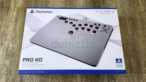 Victrix Pro KO Arcade Fightstick leverless (with box) - Like new