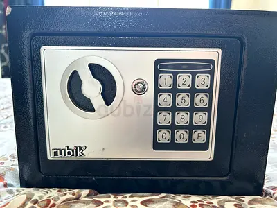 Rubik Electronic Home Safe with Key Override - Good Condition