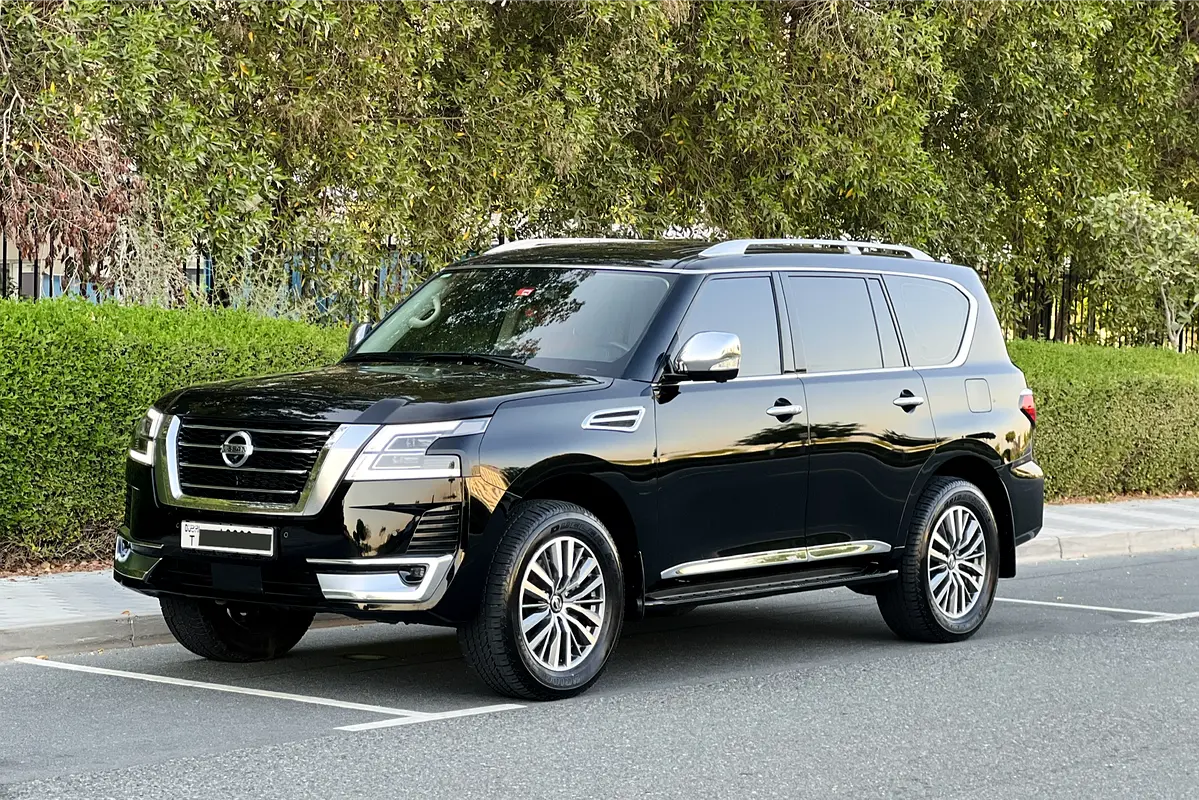 Nissan Patrol 2021 — photo 1 of 19