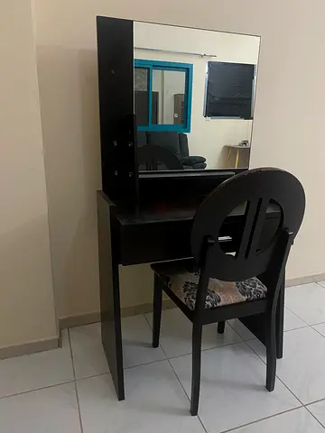 Dressing table with chair for sale