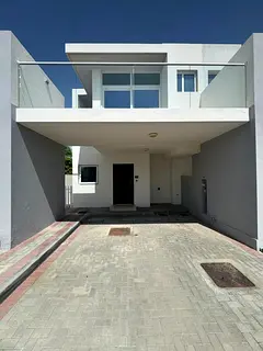 VACANT 3BR VILLA | PRIVATE GARDEN | READY TO MOVE