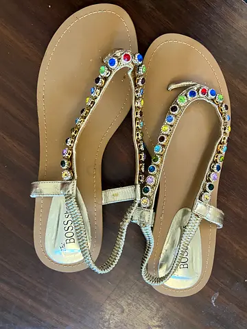 New Fancy sandals (size 40/41)