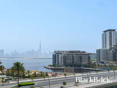 Skyline Luxury |Modern Unit |Waterfront Living